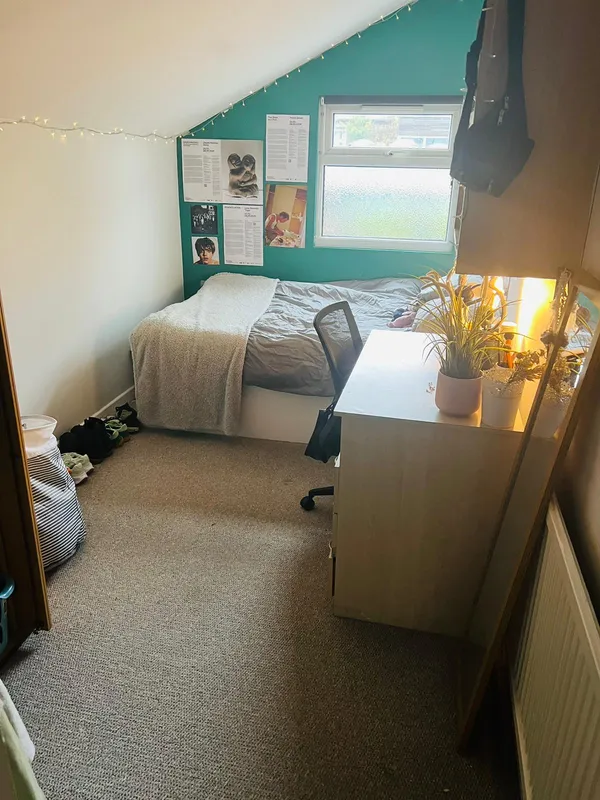 Frederick Grove: 6 Bedroom house NG7 1SG - Image 10